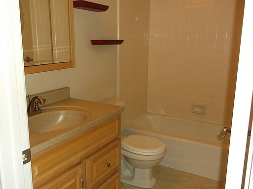 4th image of 509 Countrywood Ct