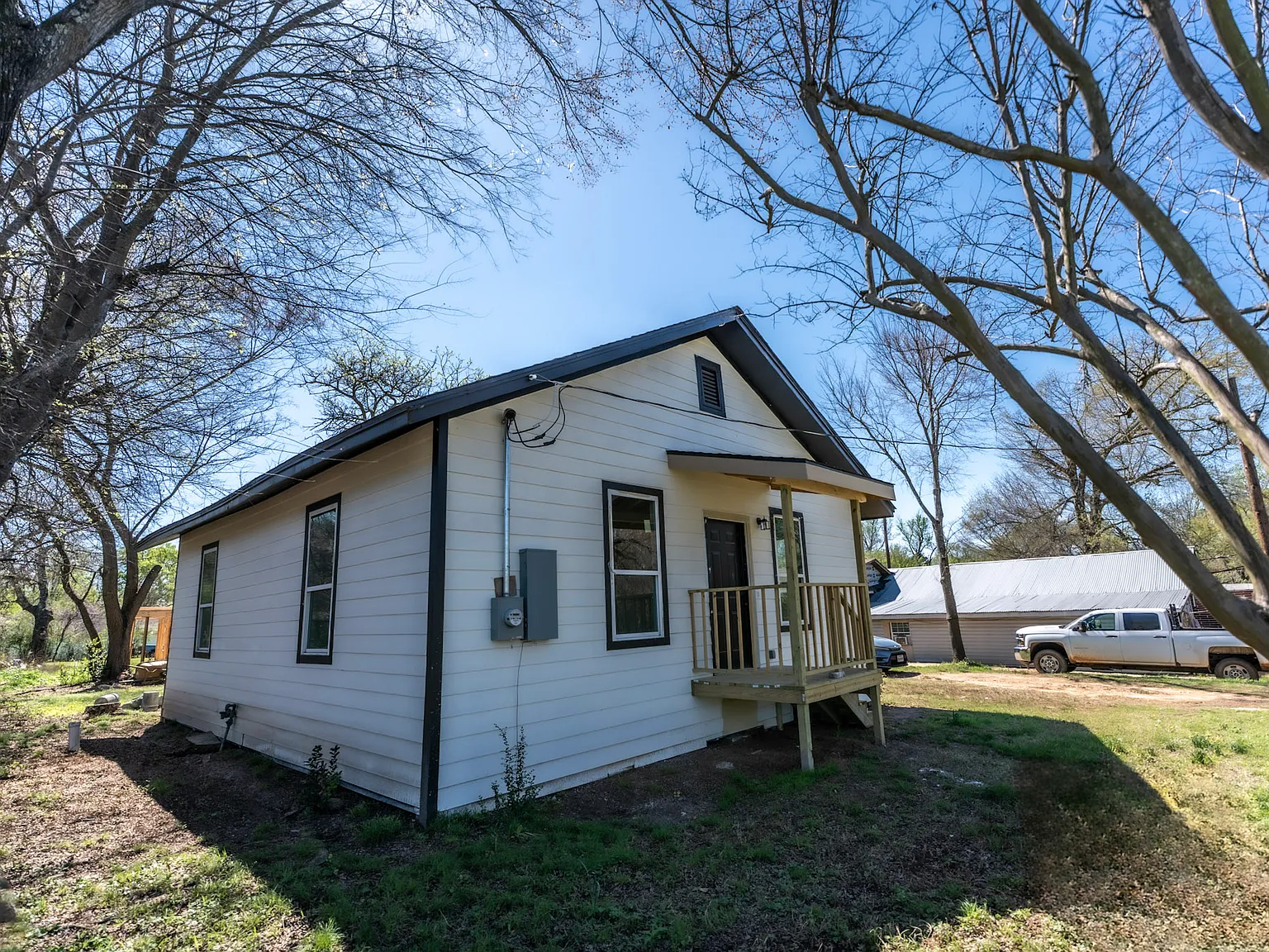 3 bed, 1200 sqft, $1,600 — Photo 3
