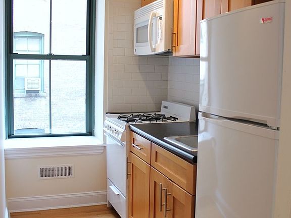 5th image of 527 E 78th St APT 3E