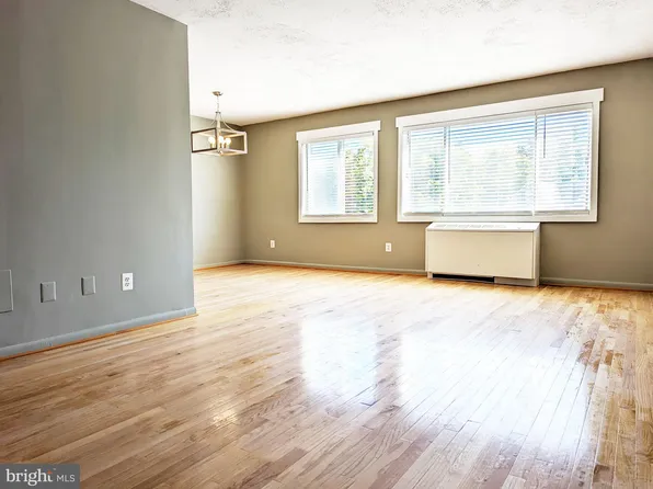 3701 5th St S APT 412, Arlington, VA 22204