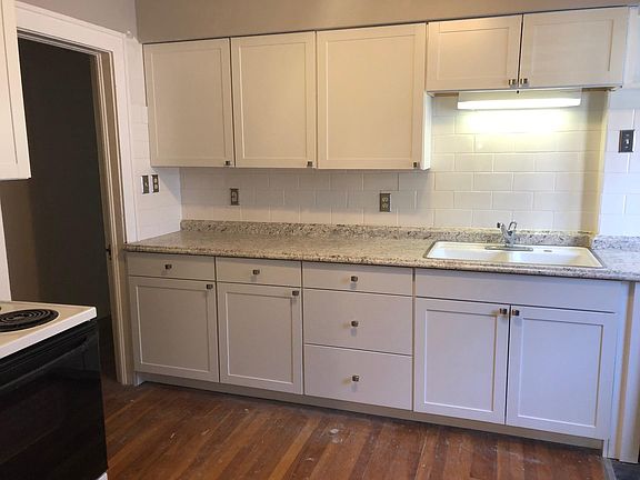 3rd image of 3723 W 7th St