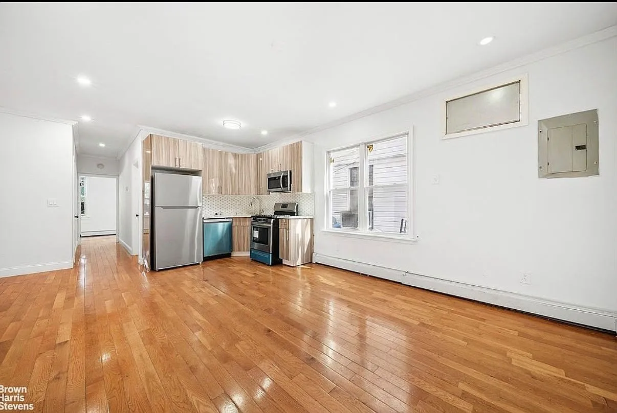 3 bed, 1728 sqft, $3,590 — Photo 1