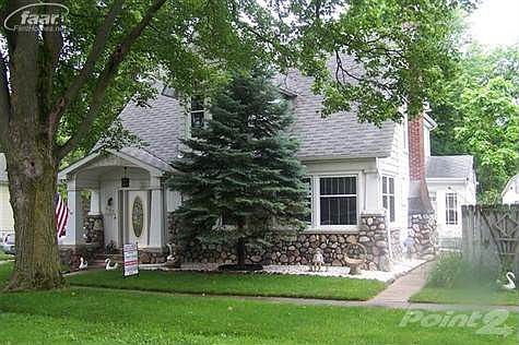 3rd image of 206 S Shiawassee St