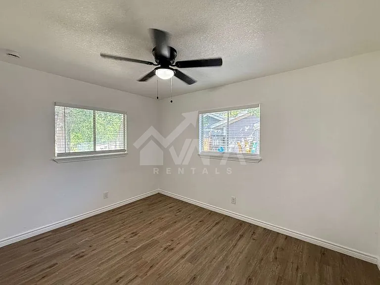 4911 Casa Grande St — Photo 15