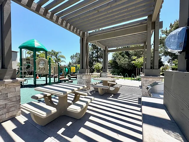 12210 Halle Way — Photo 45
