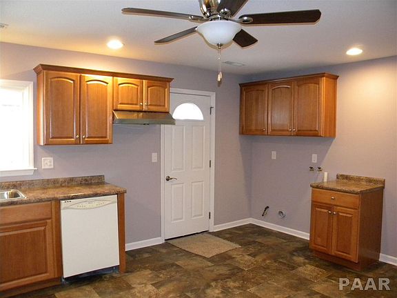 2nd image of 2911 N Easton Pl