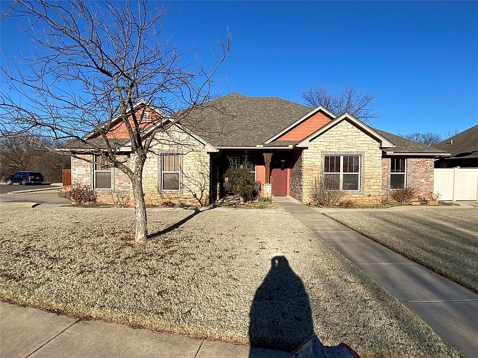 1st image of 305 Treyton Pl