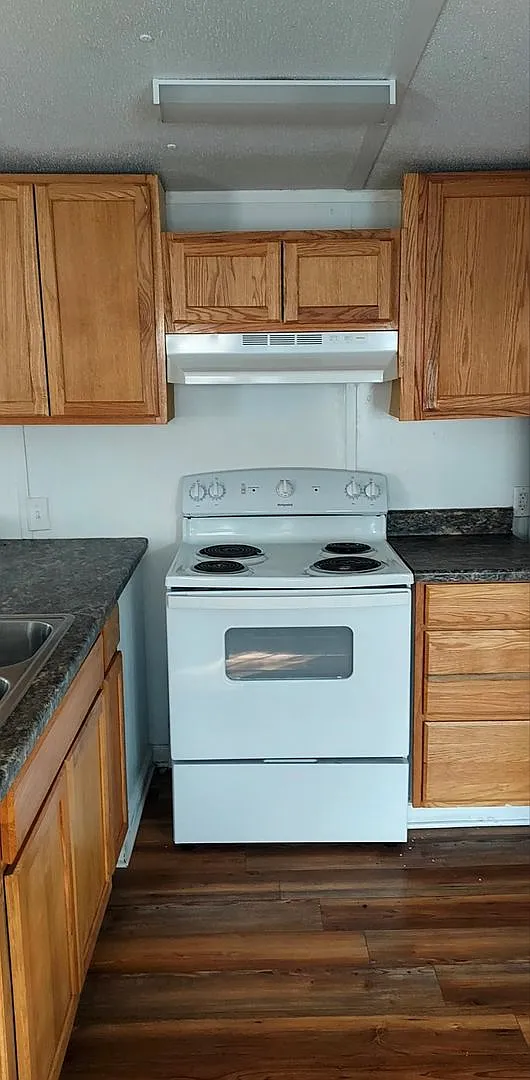 1 Water Oak Ln — Photo 2