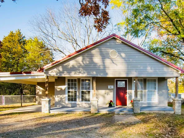 103 E Rock St, Morrilton, AR 72110