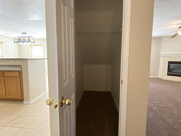 4th image of 10851 Stonebrook Pl NW