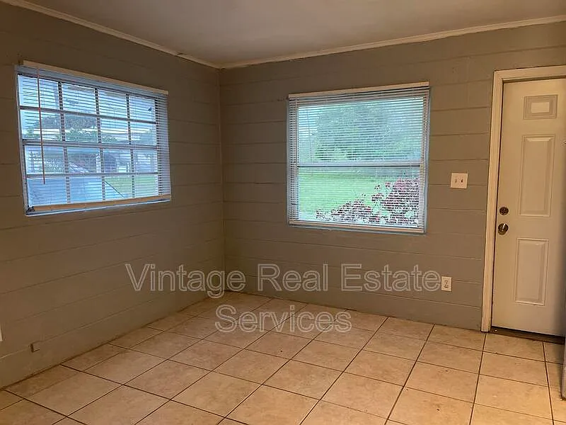 1 bed, 1.0 bath, 450 sqft, $1,000 — Photo 3