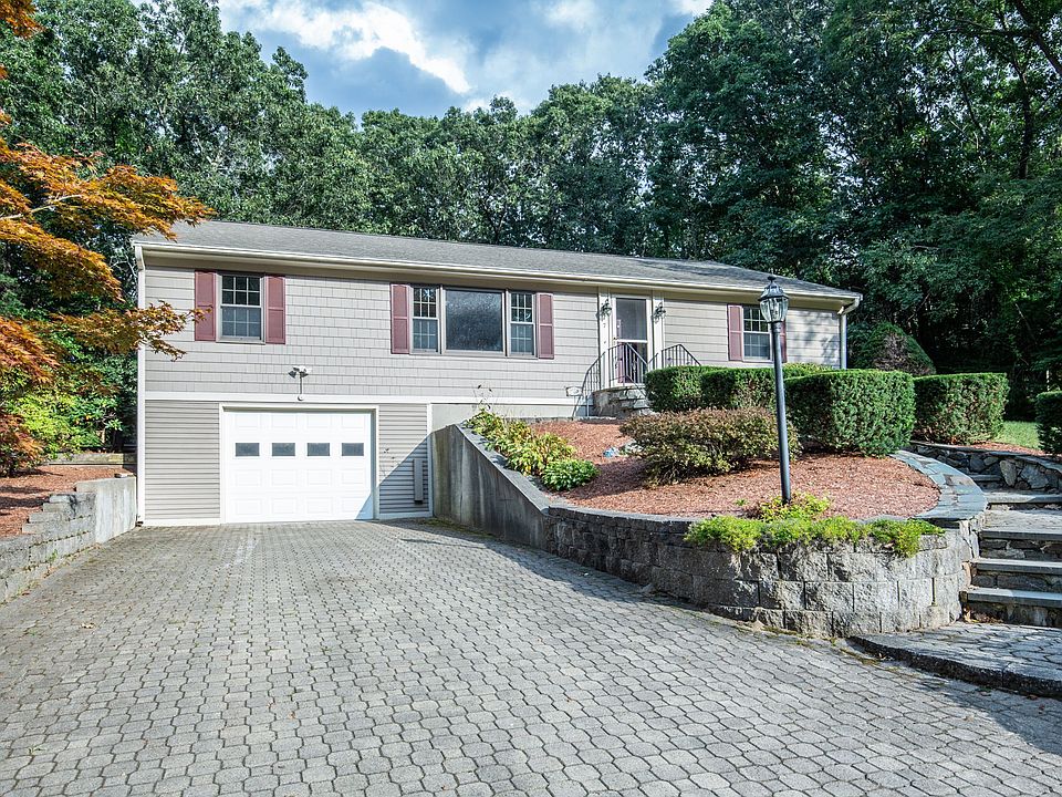 1st image of 7 Hallisey Dr