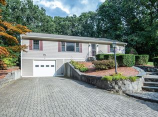 7 Hallisey Dr, Newburyport, MA 01950