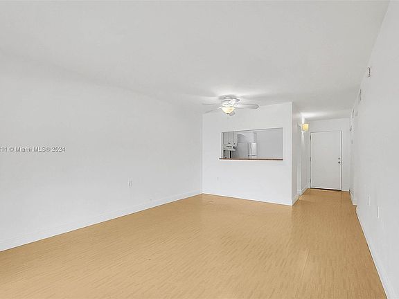 4th image of 11281 SW 88th St #215-K