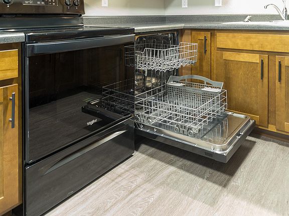 4th image of 60 Penn Oaks Dr APT 11