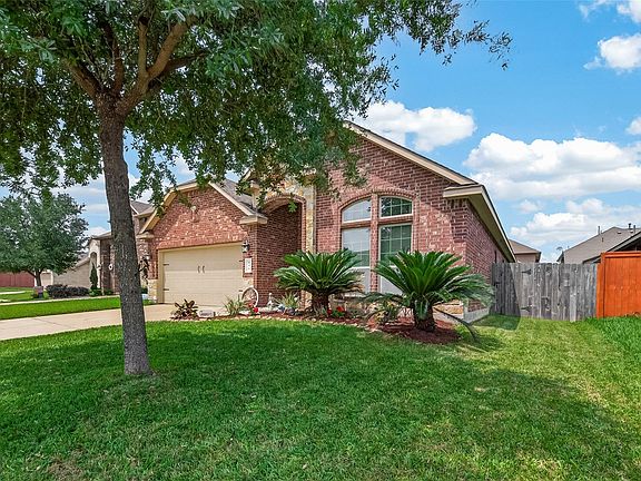 3rd image of 106 Bogey Cir