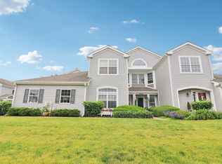 245 Grays Dr, Oswego, IL 60543
