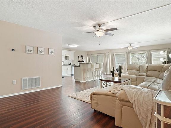 4th image of 225 Country Club Dr APT D335