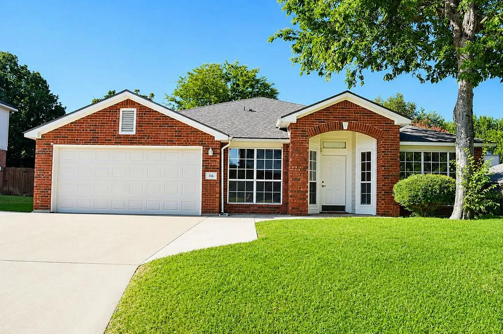 4 bed, 2410 sqft, $1,900 — Photo 1