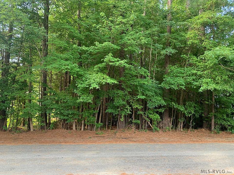 1st image of Hemlock Dr