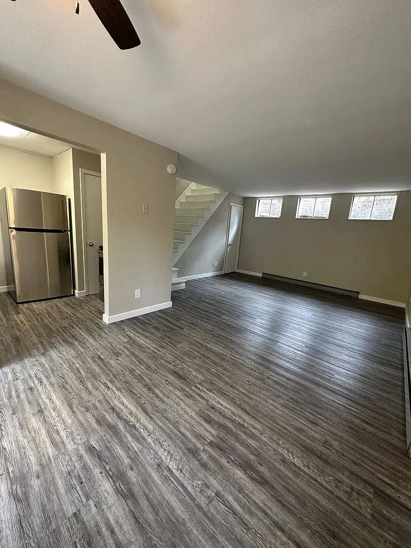 Tinkler Perrin Place — Photo 3