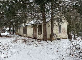 104 Norfolk Rd, Winsted, CT 06098