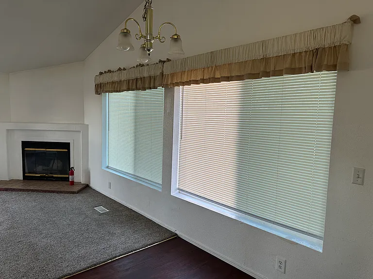 N Prairie Crest Rd — Photo 19