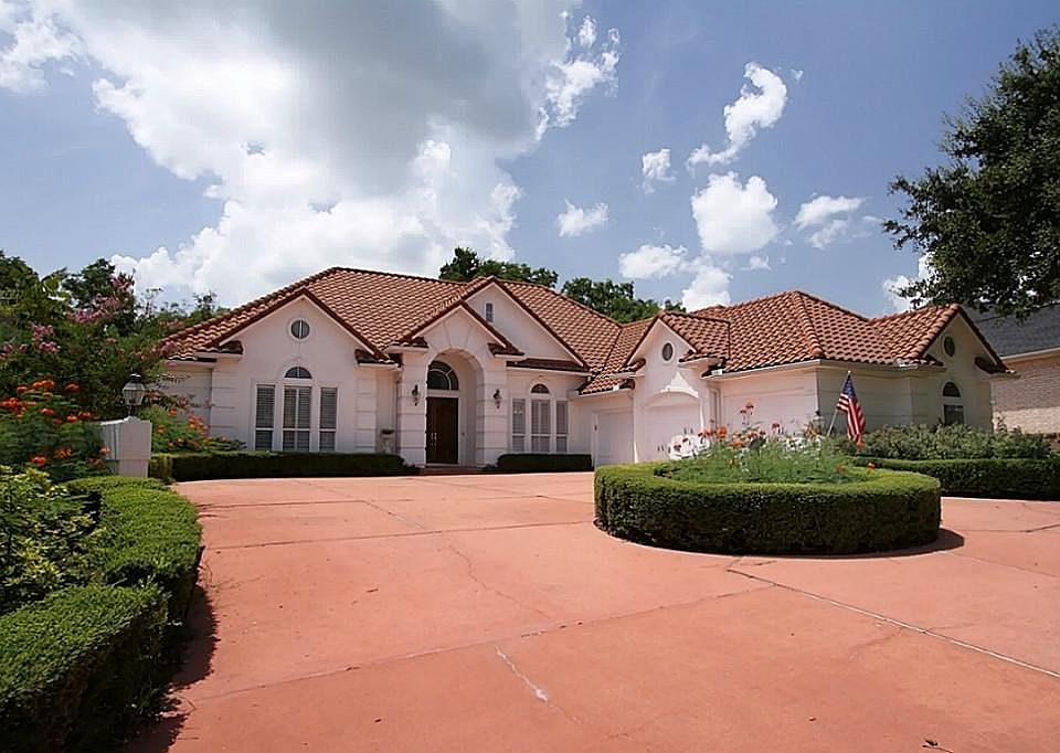 1st image of 505 Edgewood Dr