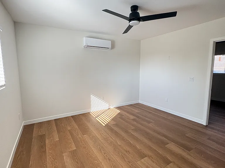 835 Barsby St #ADU — Photo 4