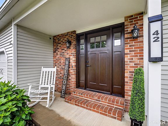 4th image of 42 Wood Terrace