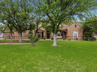 150 Blacktail Ln, Azle, TX 76020