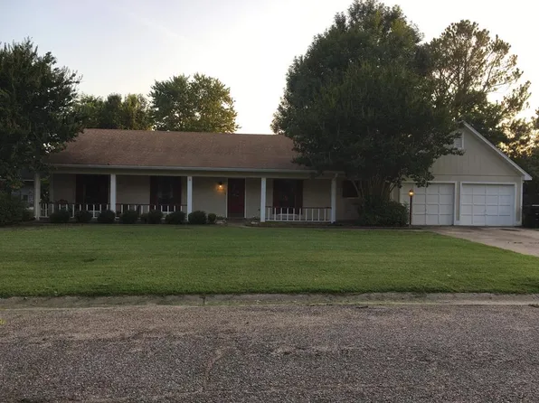 2763 Ascot Pl, Greenville, MS 38701