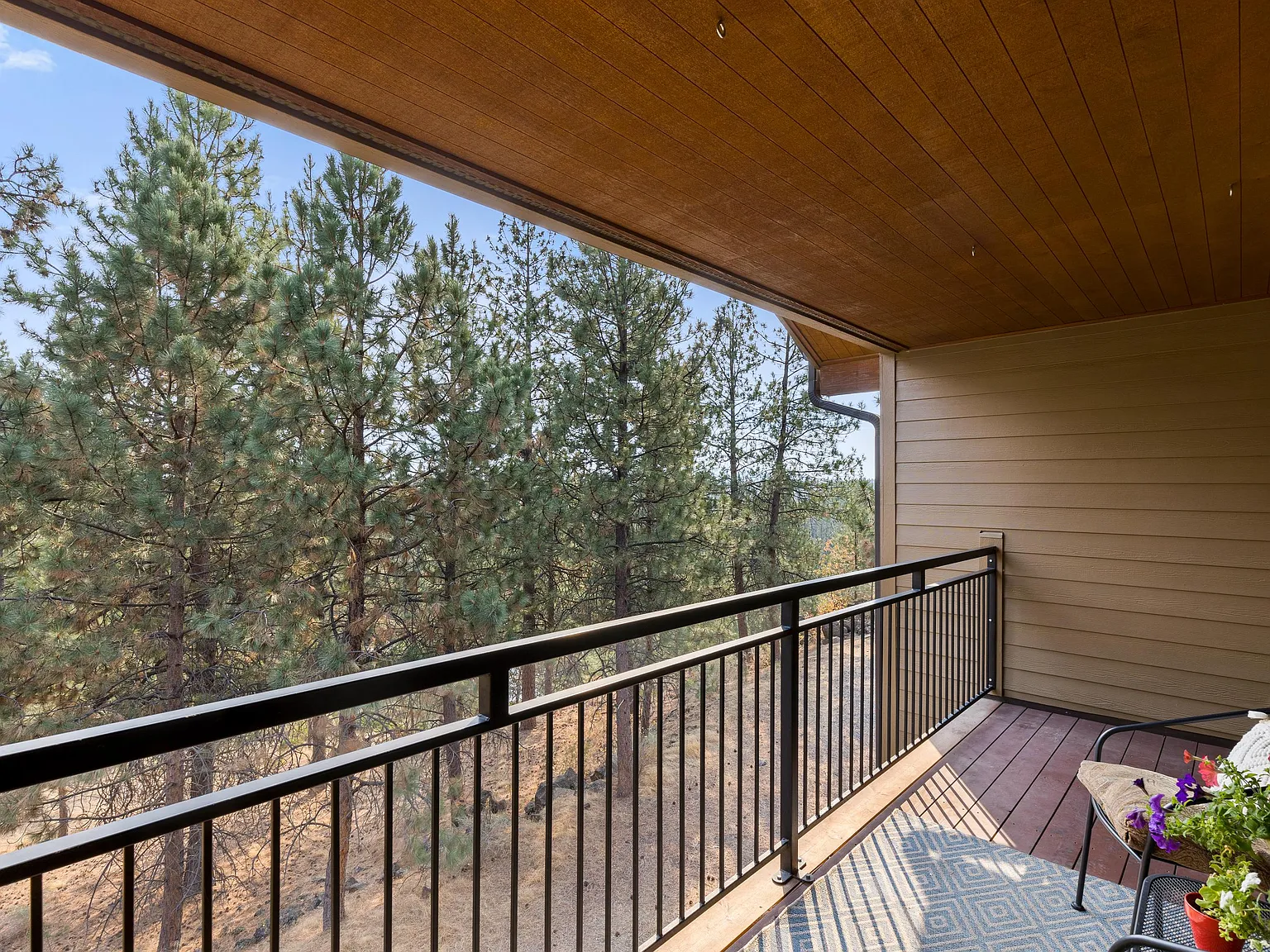 1 bed, 672 sqft, $2,100 — Photo 3