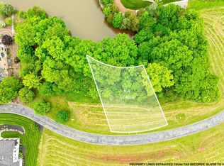 201 White Swan Dr, Vonore, TN 37885