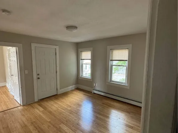 63 Paradis Ave Floor 2, Woonsocket, RI 02895