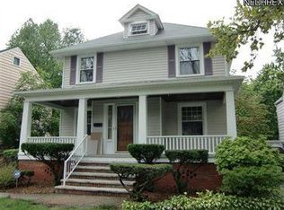 984 Roanoke Rd, Cleveland Heights, OH 44121