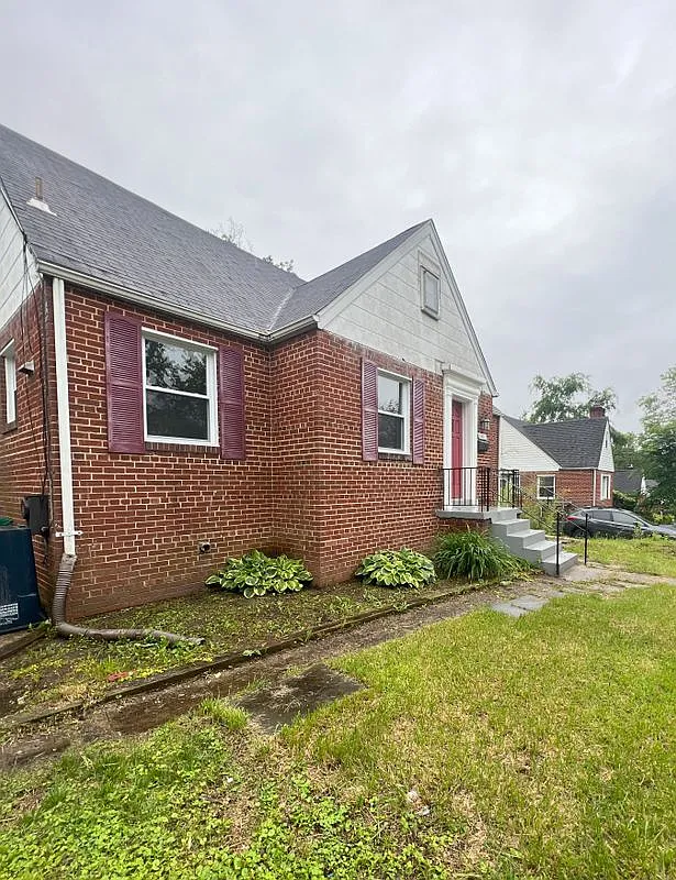 6 bed, 3.0 bath, 1683 sqft, $4,800 — Photo 1