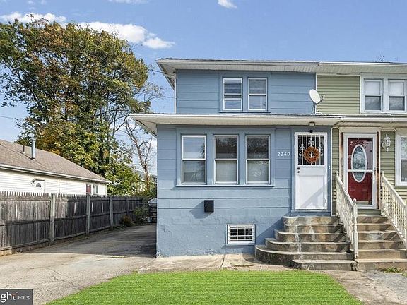 2nd image of 2240 40th St