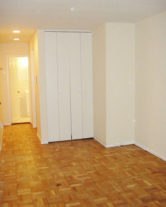 1st image of 324 E 35th St APT 1A