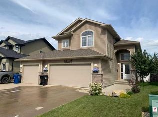 13 W Cyprus Rd, Blackfalds, AB T4M0C5