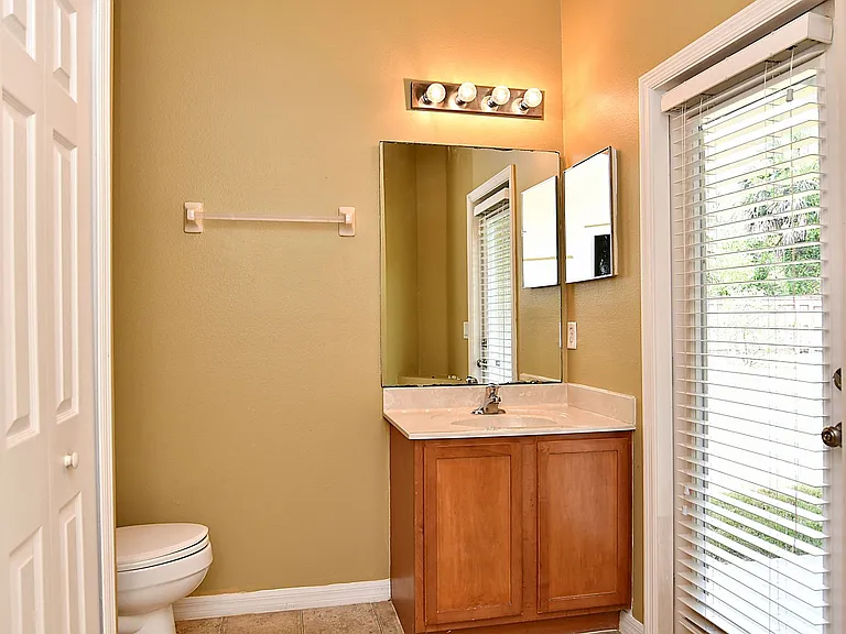 48 Pickering Dr — Photo 26