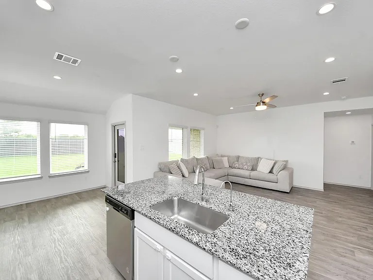 3521 Rockefeller Rd — Photo 23