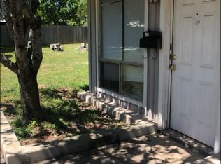 1243 N Lbj Dr #B, San Marcos, TX 78666