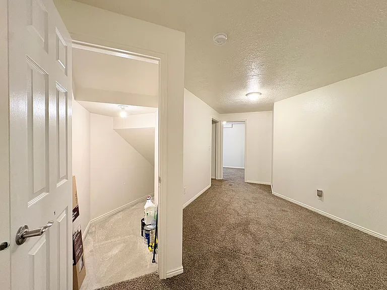 334 W Mountain View Dr — Photo 4