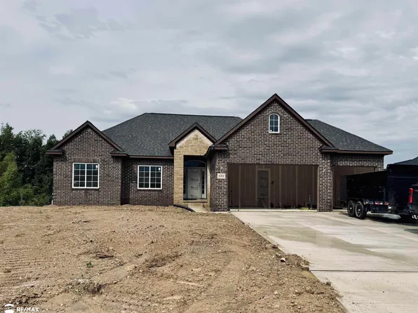 8088 Peninsula Cir, Grand Blanc, MI 48439