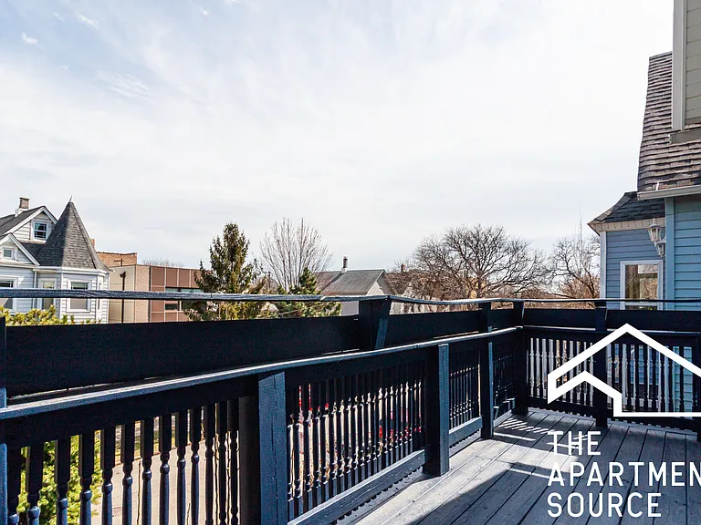 1634 N Whipple St #2 — Photo 14