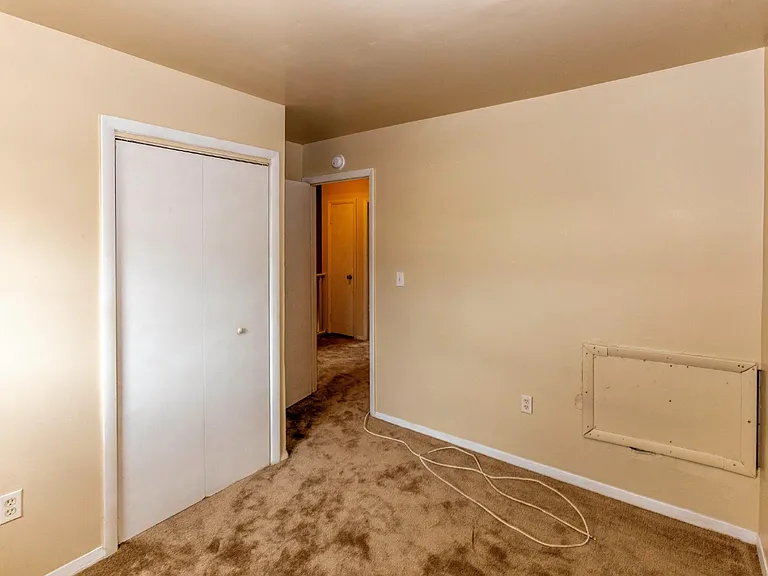 908 Anvil Rd — Photo 2