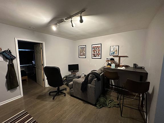 2nd image of 2827 N Clark St #203