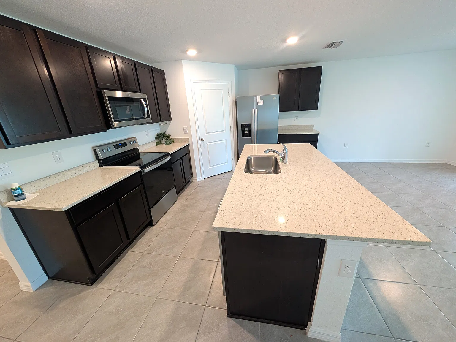 Luxury 4 Bed / 2 Bath SMART Home with Resort-Style Amenities, Fenced Yard & Prime Location! — Photo 4