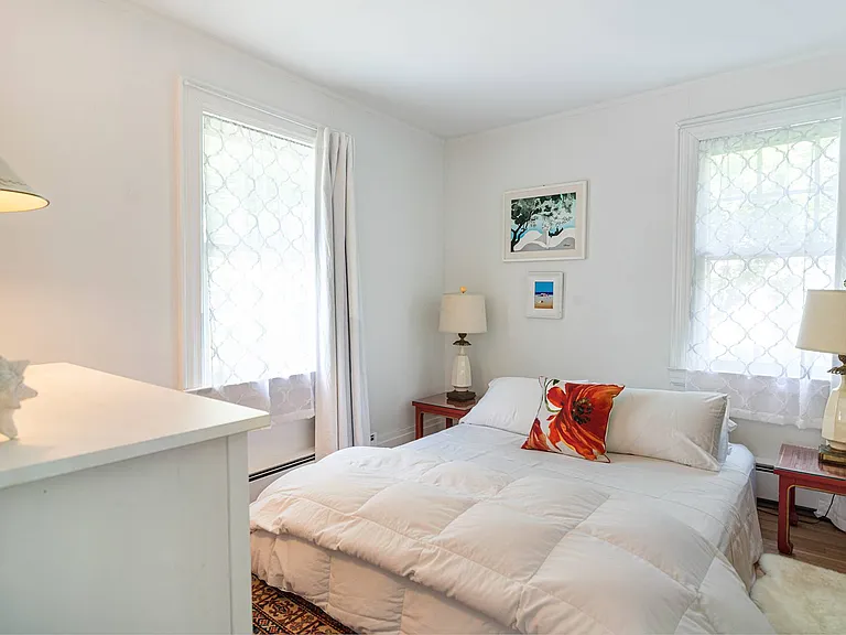 150 Edgemere Dr — Photo 4